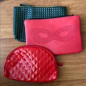 Textured Ipsy Bag Set